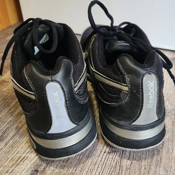 Reebok Womens Size 10 Athletic Sneakers Black Easytone Smooth fit - Picture 4 of 12